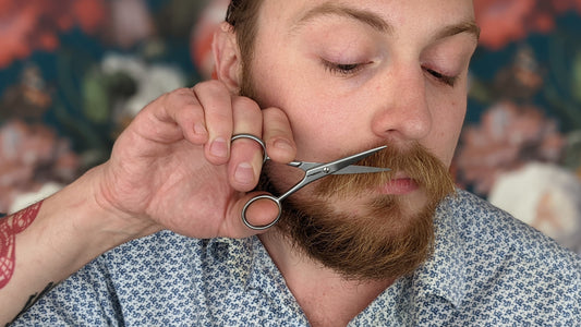 How to Trim Your Moustache with a Safety Razor & Scissors