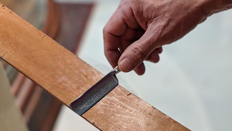 How To Sharpen A Straight Razor: Top 10 Best Stropping & Honing Tools For Cut-Throat  Razors 